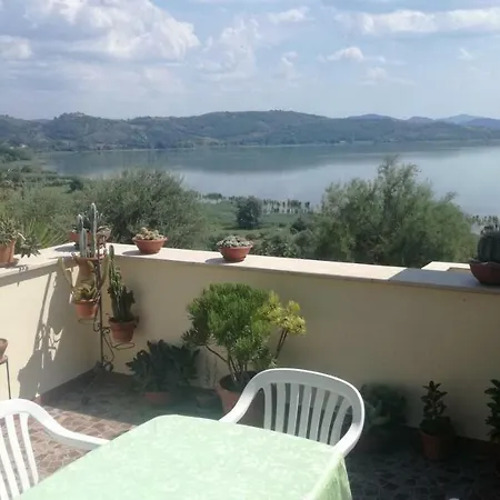 Torre Del Lago Trasimeno Bed & Breakfast *